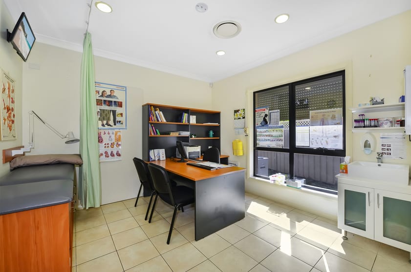 Click to view all images 1 Conrad Street Wetherill Park NSW 2164 - Image 3