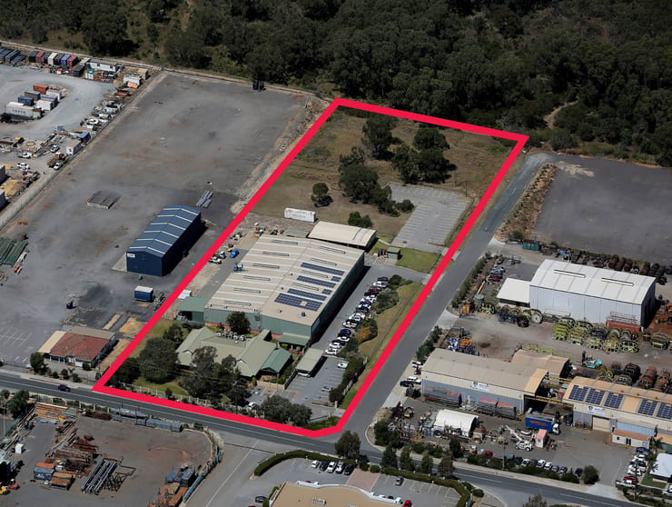 Click to view all images 41 Hope Valley Road Naval Base WA 6165 - Image 2