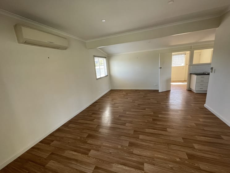 127 Gordon St Naracoorte SA 5271 - Image 3