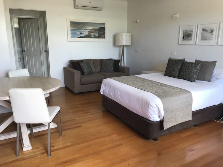 Click to view all images Sorrento VIC 3943 - Image 2