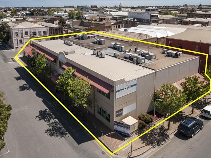 Click to view all images 8 Butler Street Port Adelaide SA 5015 - Image 2