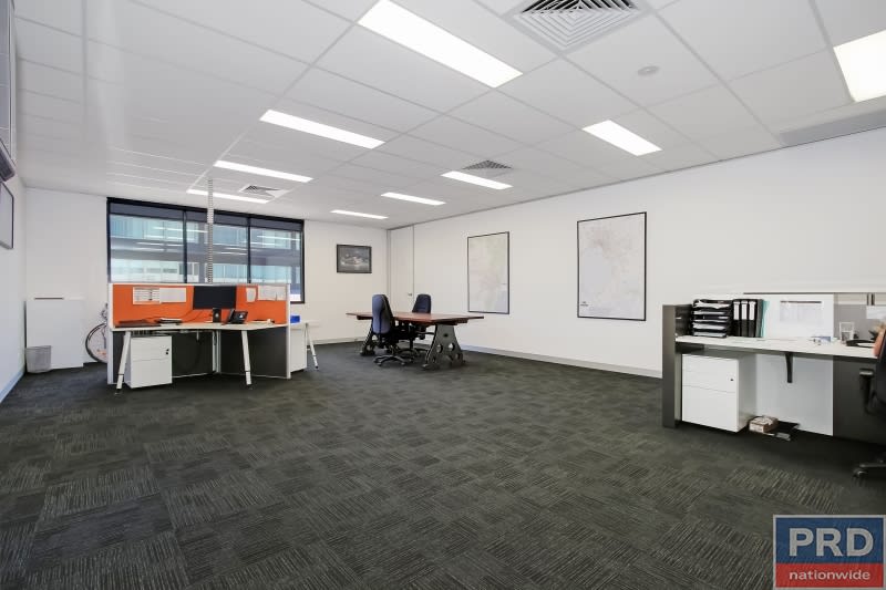 Suite 3, FF/ 526 Macauley Street Albury NSW 2640 - Image 3