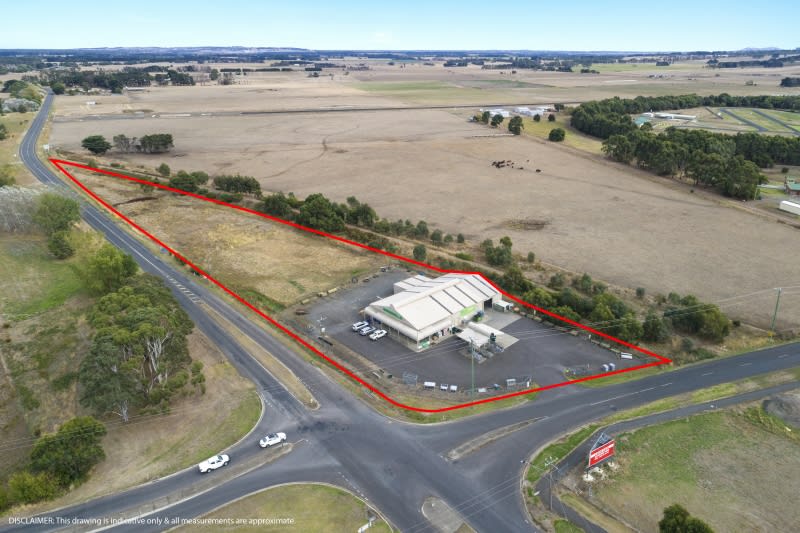 Click to view all images 1 Grayland Street Cobden VIC 3266 - Image 2