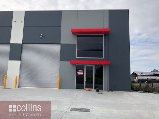 Click to view all images Unit 3, 12 Sette Circuit Pakenham VIC 3810 - Image 2