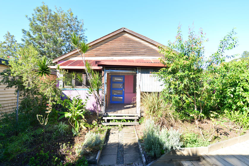 Click to view all images 2 Memorial Avenue Pomona QLD 4568 - Image 3