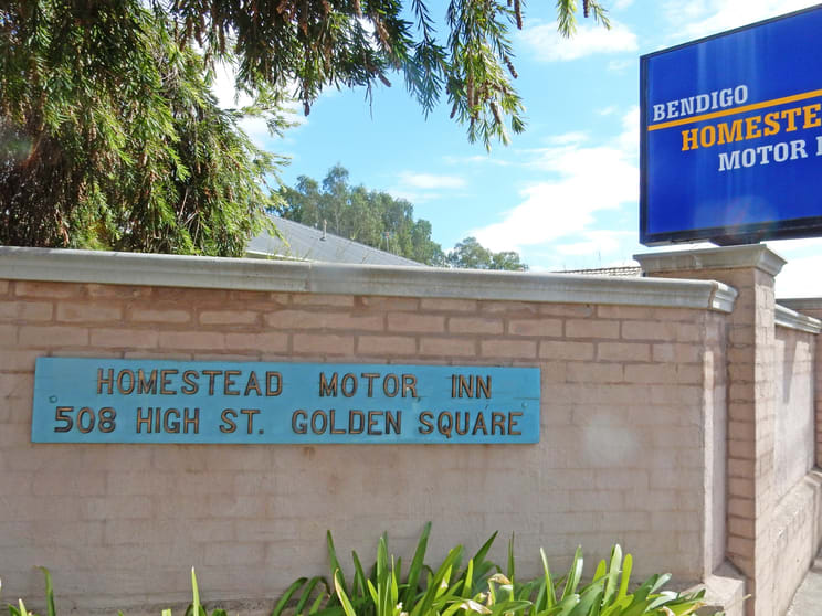 Click to view all images Golden Square VIC 3555 - Image 2