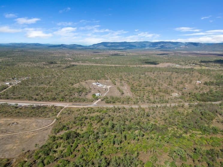 Click to view all images 3467 Woodstock Giru Road Woodstock QLD 4816 - Image 2