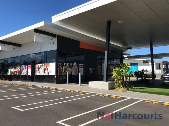 Click to view all images 22/1 Commercial Drive Upper Coomera QLD 4209 - Image 2
