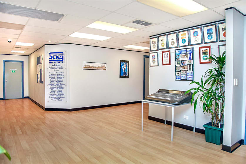 Click to view all images 4/282 Gouger Street Adelaide SA 5000 - Image 3
