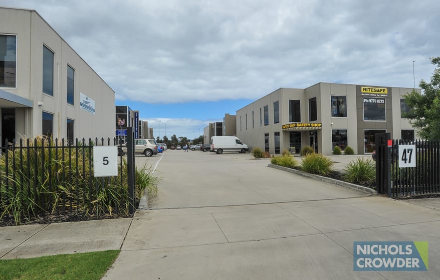 Click to view all images 8/47-49 Frankston Gardens Drive Carrum Downs VIC 3201 - Image 2