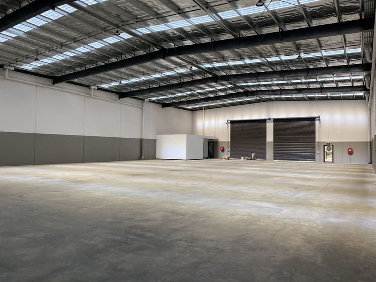 Click to view all images 152 Jersey Drive Epping VIC 3076 - Image 3