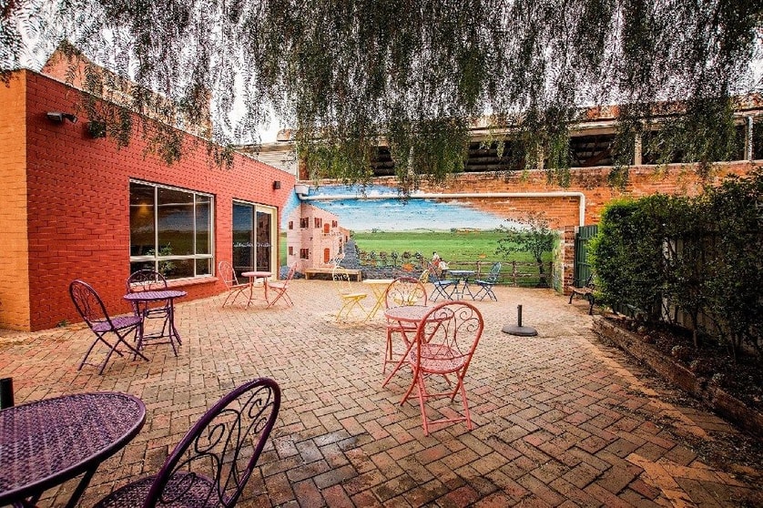 Click to view all images 49 Moore Street Rochester VIC 3561 - Image 3
