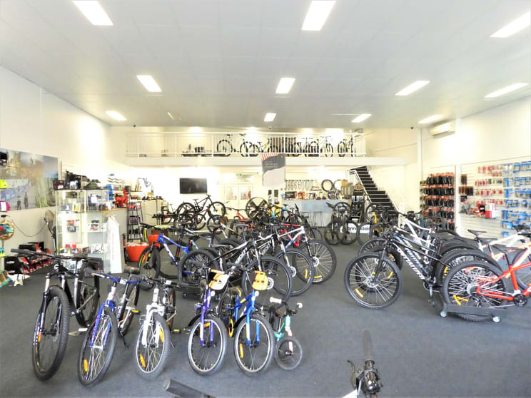 Click to view all images 1/2-12 Commercial Drive Shailer Park QLD 4128 - Image 2