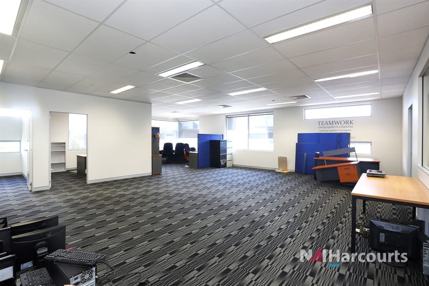 Click to view all images 4/205 Leitchs Road Brendale QLD 4500 - Image 1