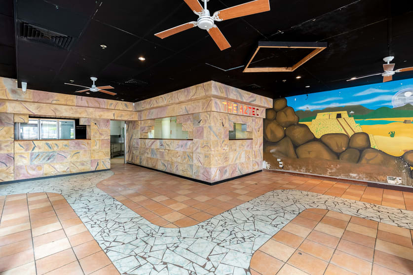 Click to view all images 16 & 17/15 Victoria Avenue Broadbeach QLD 4218 - Image 3