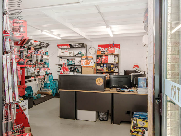 Click to view all images 3/10 Hampton Street Greenfields WA 6210 - Image 2
