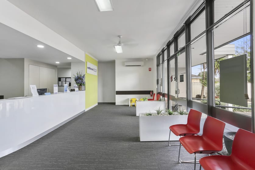 Click to view all images 1098 Heatherton Road Noble Park VIC 3174 - Image 3