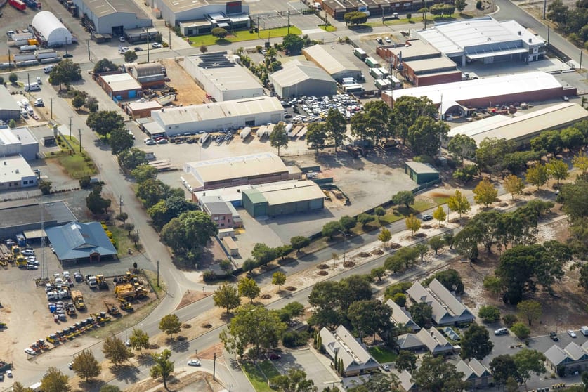 Click to view all images 39 - 45 Murray Road N Welshpool WA 6106 - Image 3