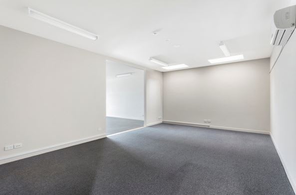 Click to view all images 30/981 North Road Murrumbeena VIC 3163 - Image 3