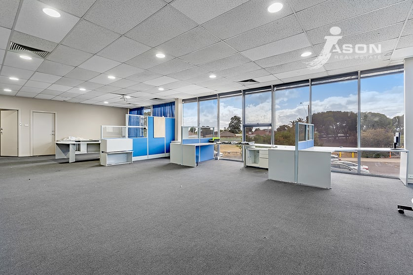 4/34 Carrick Drive Tullamarine VIC 3043 - Image 1