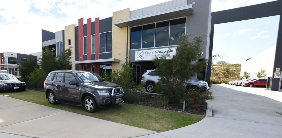 Click to view all images 37 Distinction Road Wangara WA 6065 - Image 1