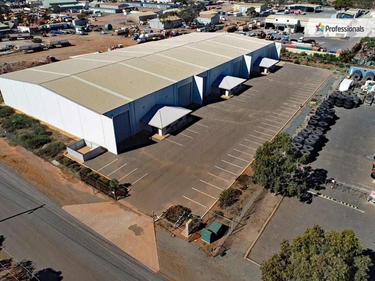 Click to view all images 1/69 Craig Road West Kalgoorlie WA 6430 - Image 1
