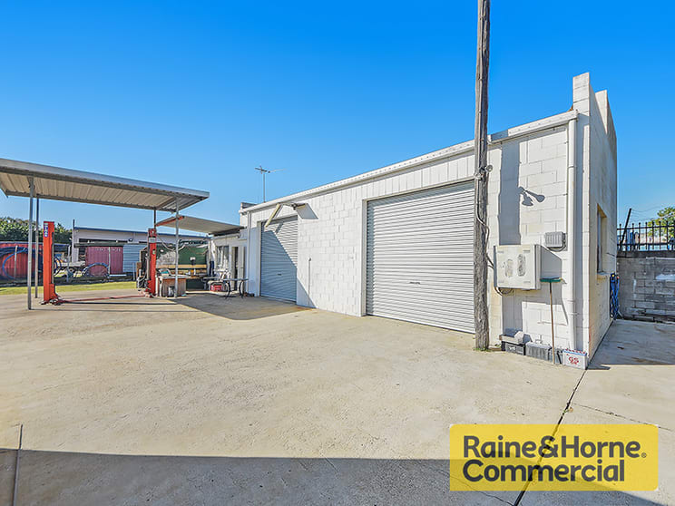 Click to view all images 270 Duffield Road Clontarf QLD 4019 - Image 2