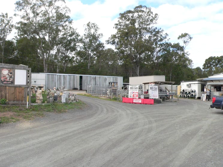 Click to view all images 37-43 Quinzeh Creek Road Logan Village QLD 4207 - Image 3
