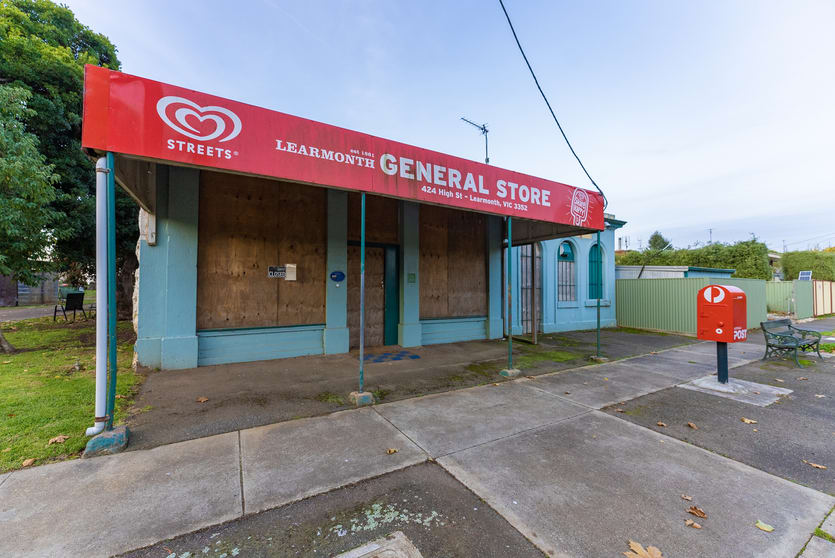 Click to view all images 424-426 High Street Learmonth VIC 3352 - Image 2