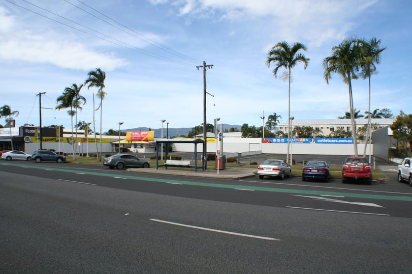 Click to view all images 211-217 Mulgrave Road Bungalow QLD 4870 - Image 1