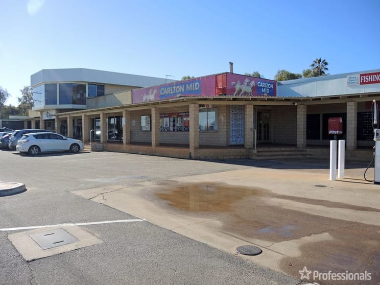 Click to view all images 166 Grey Street Kalbarri WA 6536 - Image 3