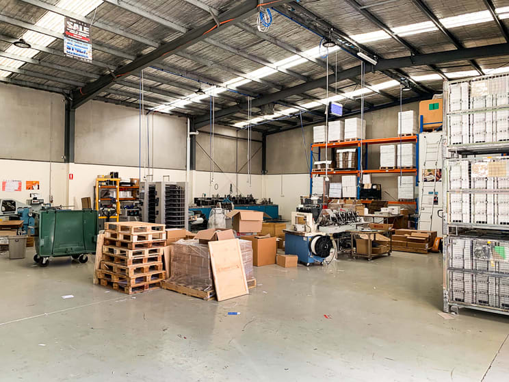 Click to view all images 33 Superior Drive Dandenong South VIC 3175 - Image 2