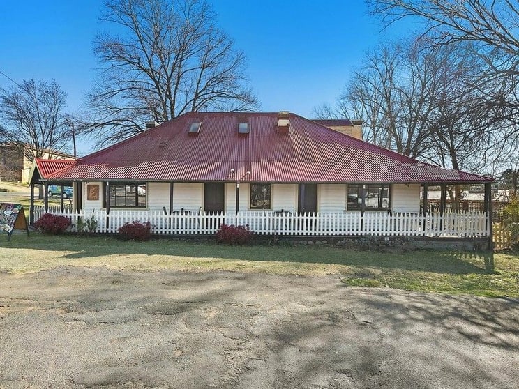 Click to view all images 202 Wallace Street Braidwood NSW 2622 - Image 1