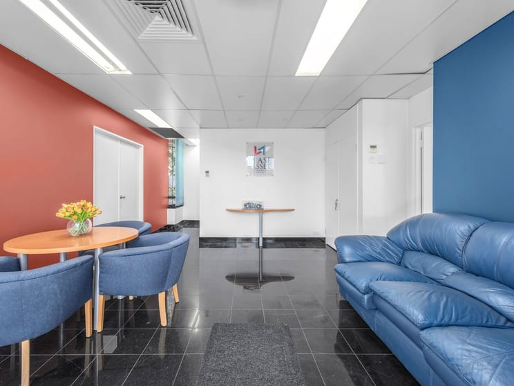 Click to view all images 2/414 Upper Roma Street Brisbane City QLD 4000 - Image 2