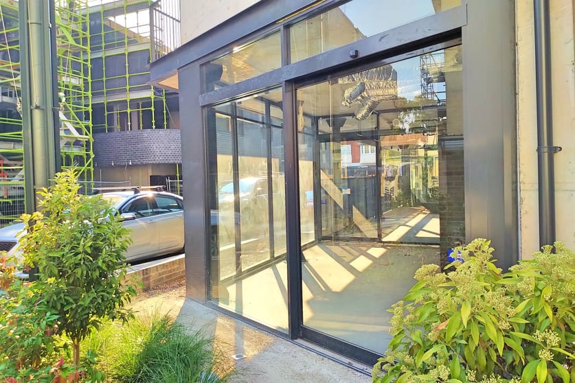 Click to view all images Shop 3/91-93 Glenayr Avenue Bondi Beach NSW 2026 - Image 2