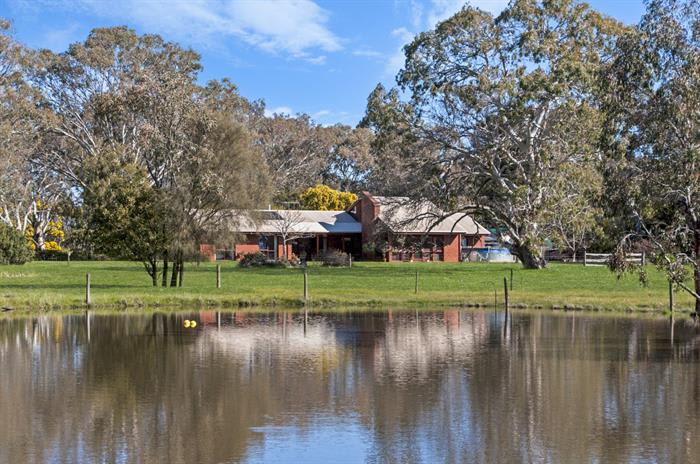 7013 Dartmoor-Hamilton Road Hamilton VIC 3300 - Image 1
