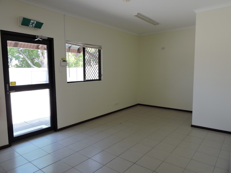 Click to view all images 100 Adelaide Road Murray Bridge SA 5253 - Image 2