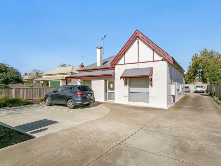 Click to view all images 100 Adelaide Road Murray Bridge SA 5253 - Image 1