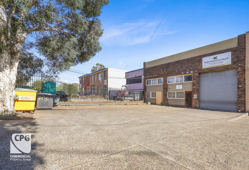 Click to view all images 33 Skinner Avenue Riverwood NSW 2210 - Image 1