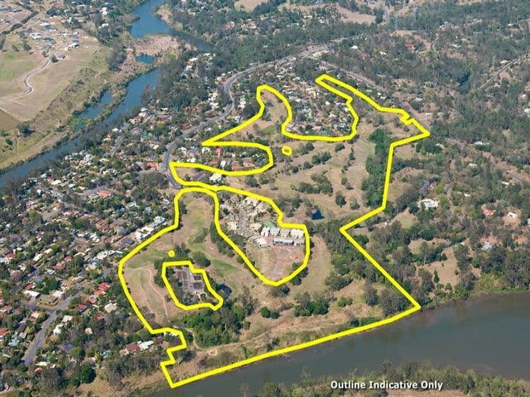 Click to view all images 212 College Road (Brisbane River Golf Course) Karana Downs QLD 4306 - Image 3
