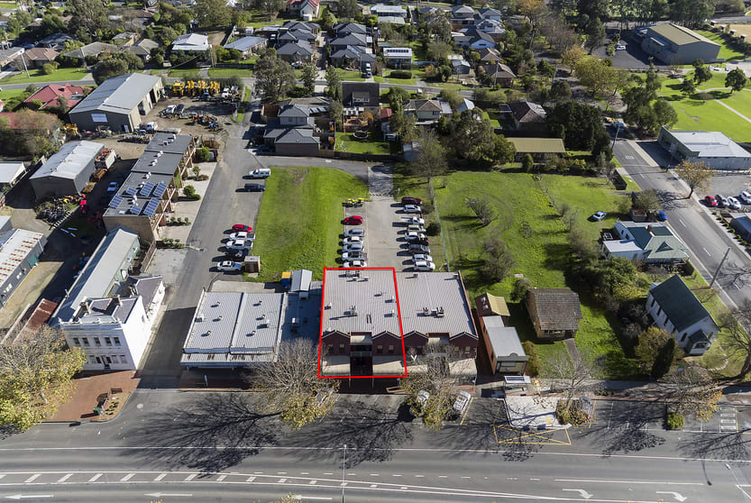 Click to view all images 33B-33C Bell Street Yarra Glen VIC 3775 - Image 2
