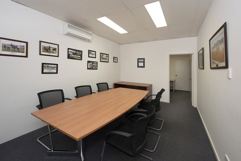 Click to view all images 33B-33C Bell Street Yarra Glen VIC 3775 - Image 3