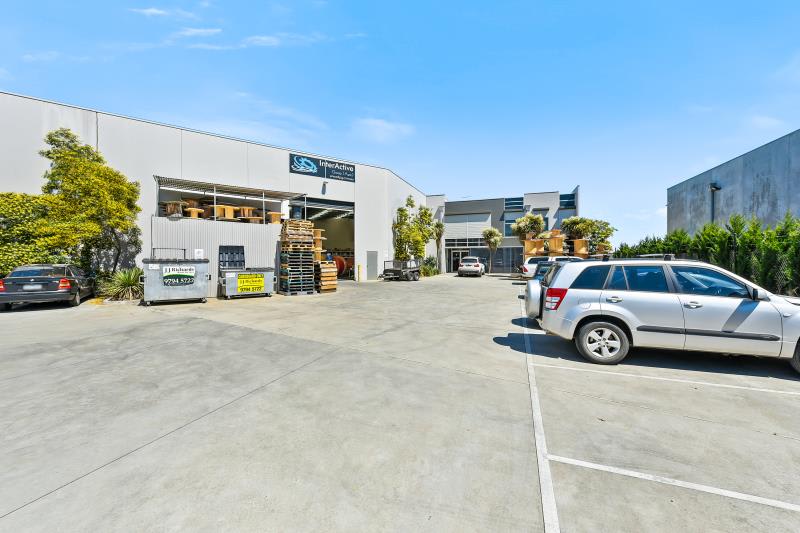Click to view all images Unit 1/13-14 National Drive Hallam VIC 3803 - Image 1