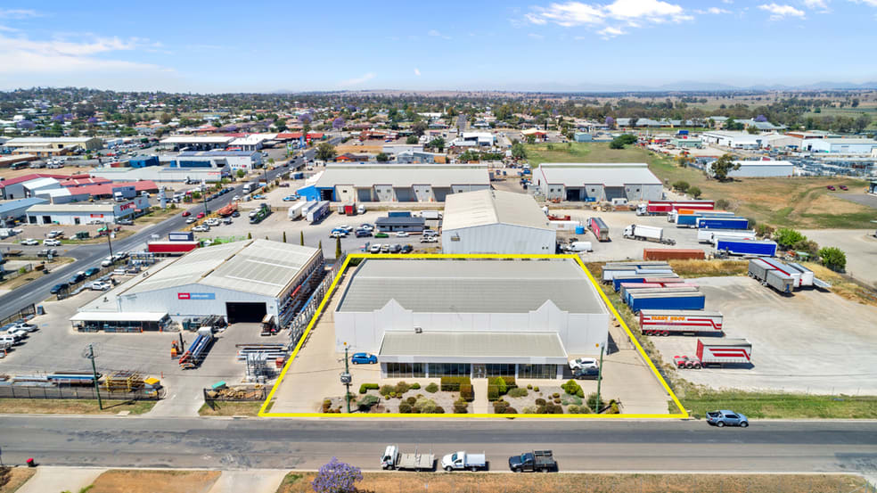 7 Hume Street Tamworth NSW 2340 - Image 2
