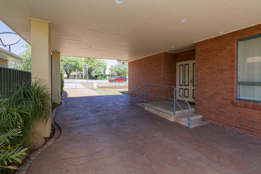 91 Larmer Street Narrandera NSW 2700 - Image 3