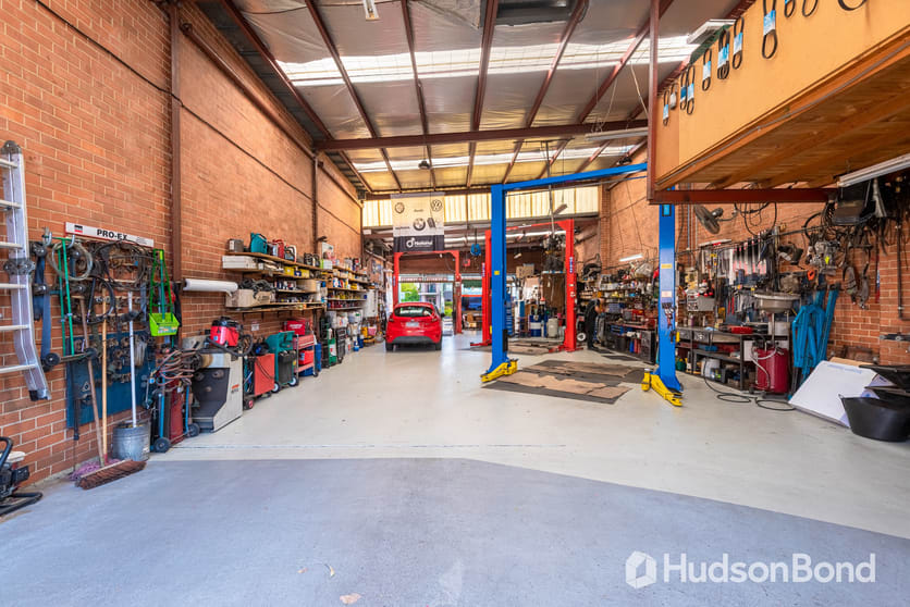 Click to view all images 424 Canterbury Road Surrey Hills VIC 3127 - Image 2