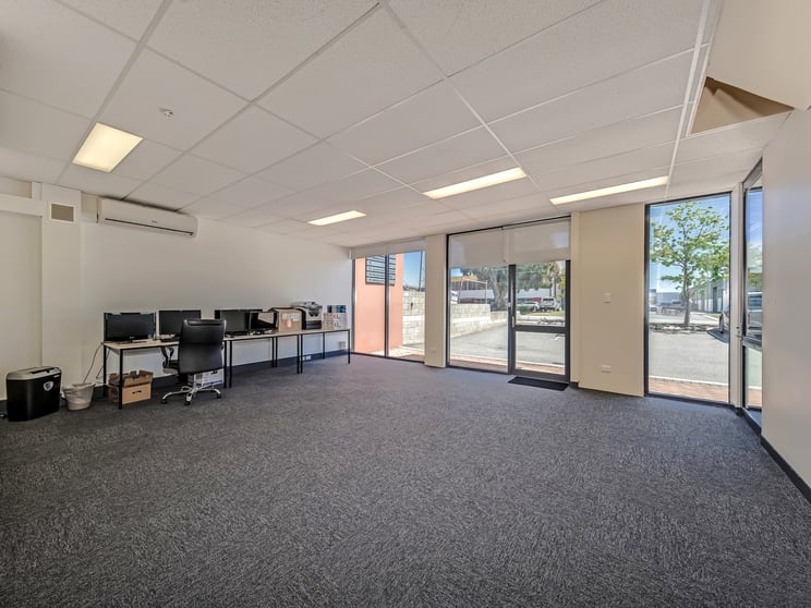 Click to view all images 15A/16 Yampi Way Willetton WA 6155 - Image 3