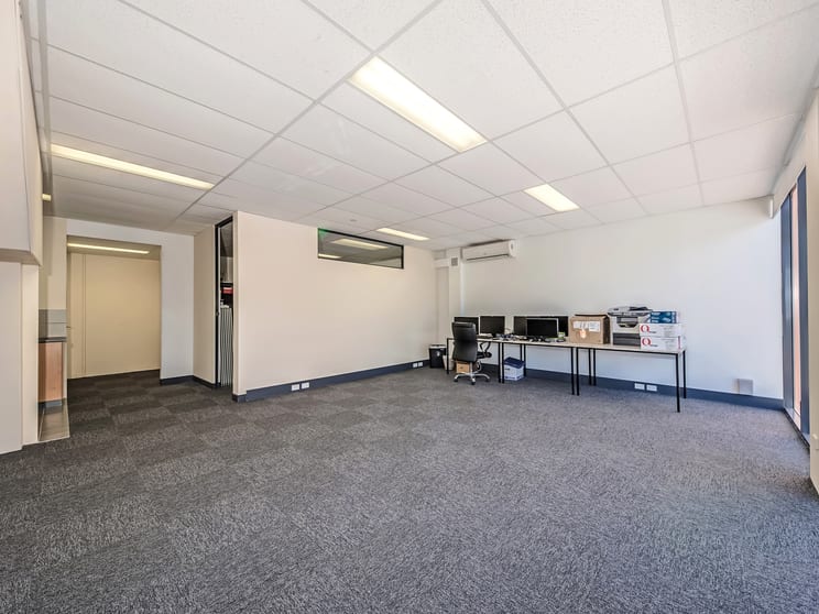 Click to view all images 15A/16 Yampi Way Willetton WA 6155 - Image 2