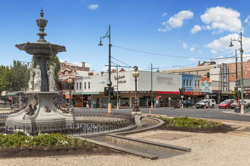 Click to view all images 2-4 Pall Mall Bendigo VIC 3550 - Image 2