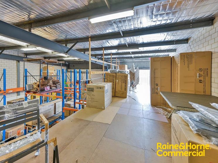 Click to view all images 10/5 Hollylea Road Leumeah NSW 2560 - Image 2
